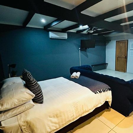 The Hart House Bed & Breakfast Hartbeespoort Bagian luar foto