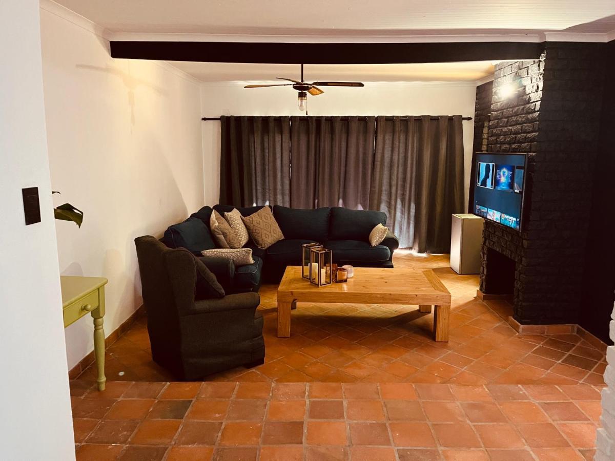 The Hart House Bed & Breakfast Hartbeespoort Bagian luar foto