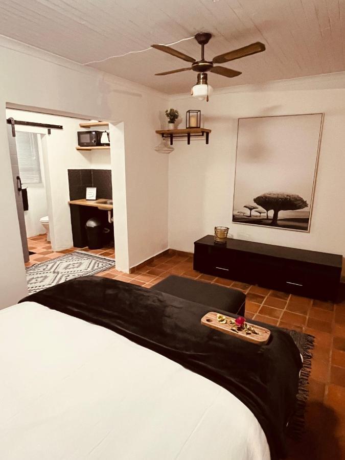 The Hart House Bed & Breakfast Hartbeespoort Bagian luar foto
